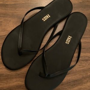 Tkees Ladies Black Size 9